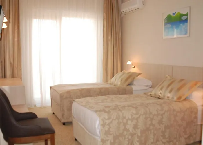 Hotel Suix Lara 4*